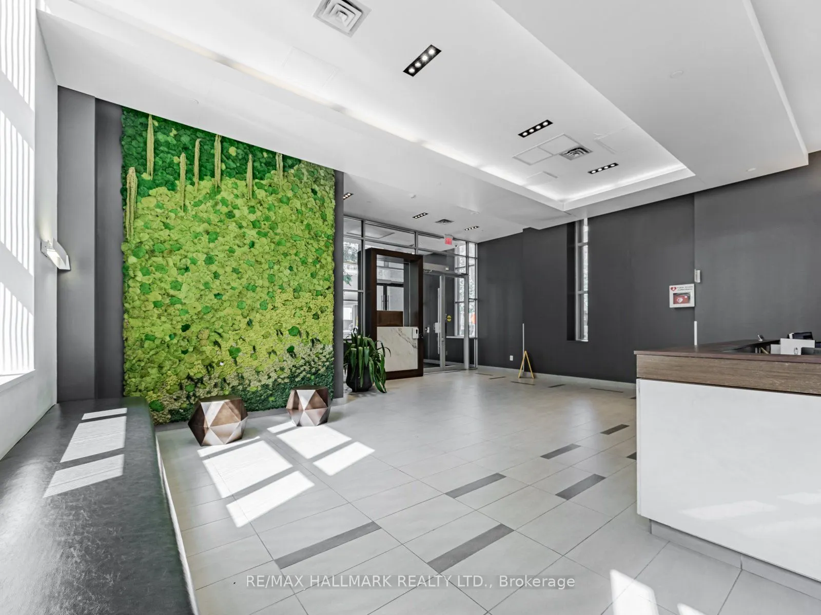 105 George Street, #1704