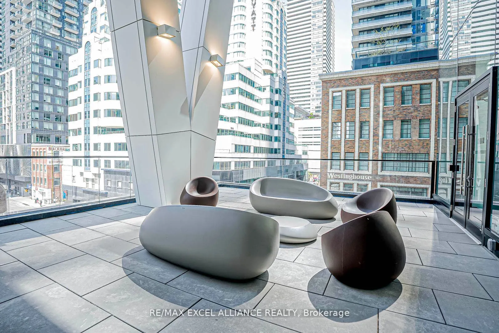 357 King Street W, #204