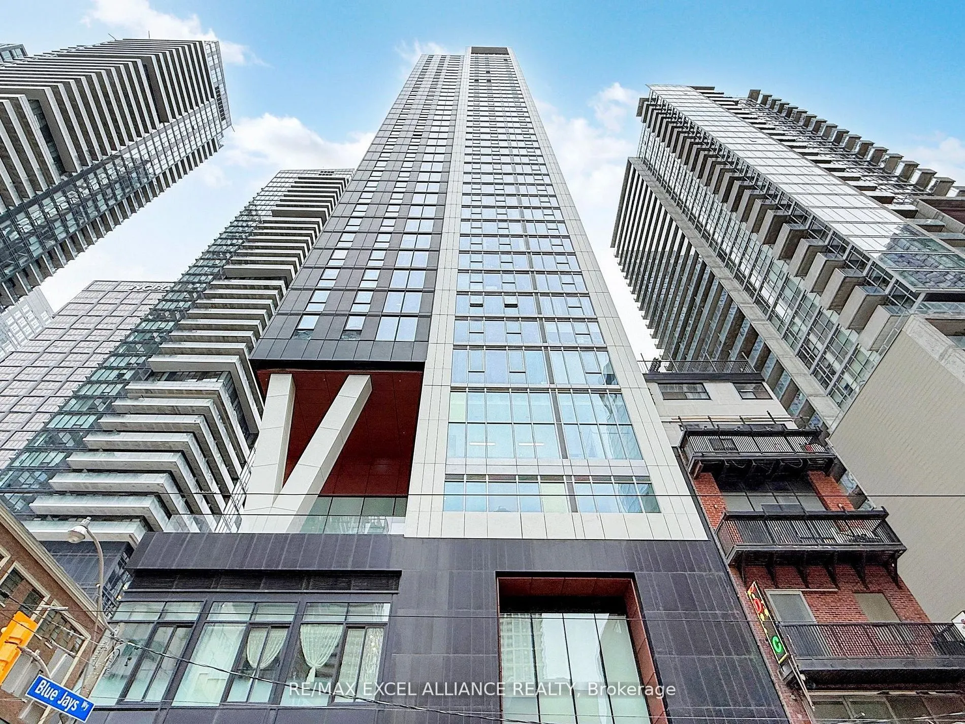 357 King Street W, #204