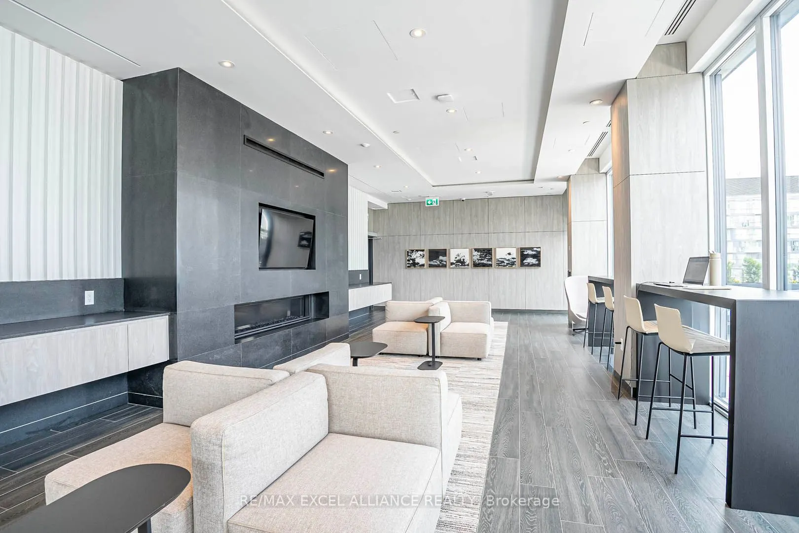 357 King Street W, #503