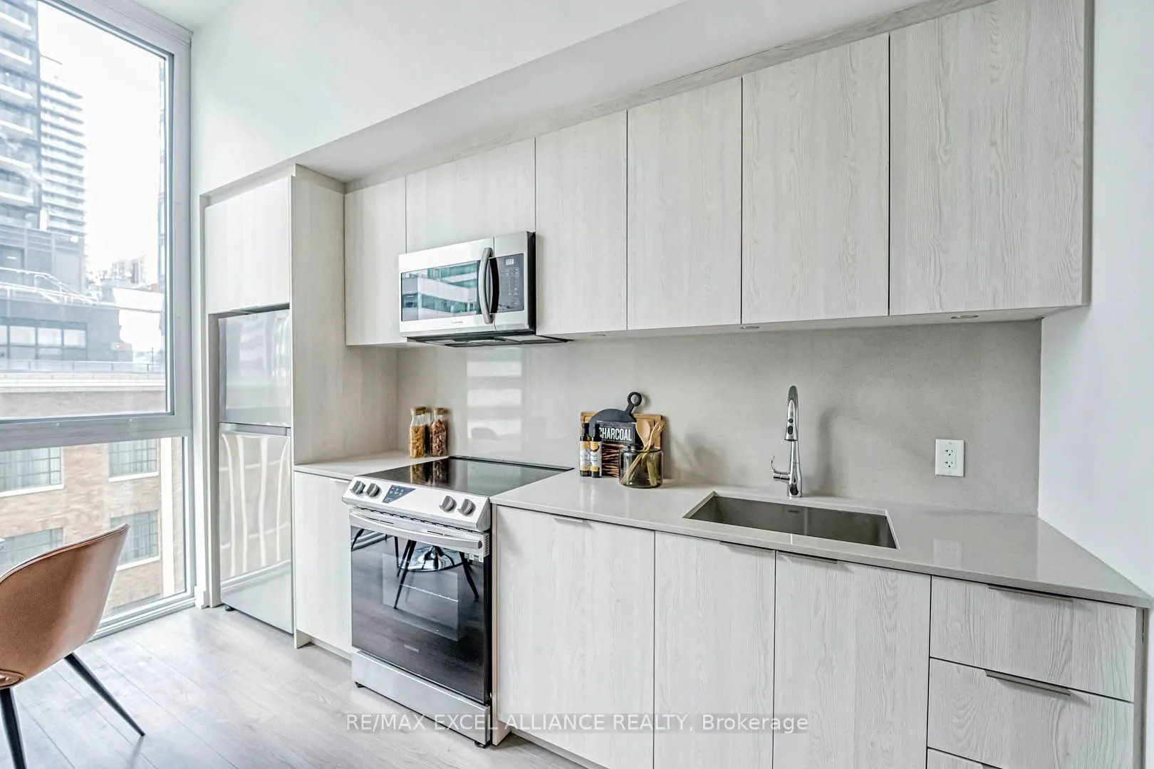 357 King Street W, #503