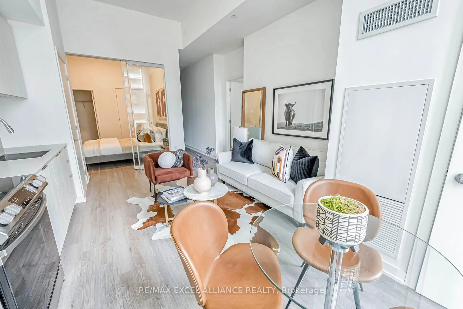 357 King Street W, #503