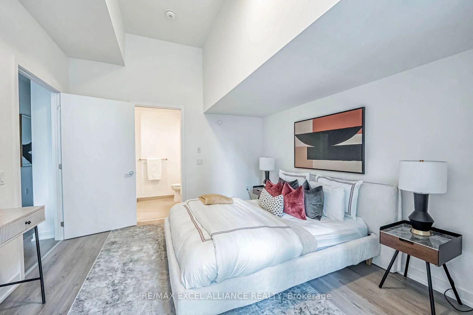 357 King Street W, #503