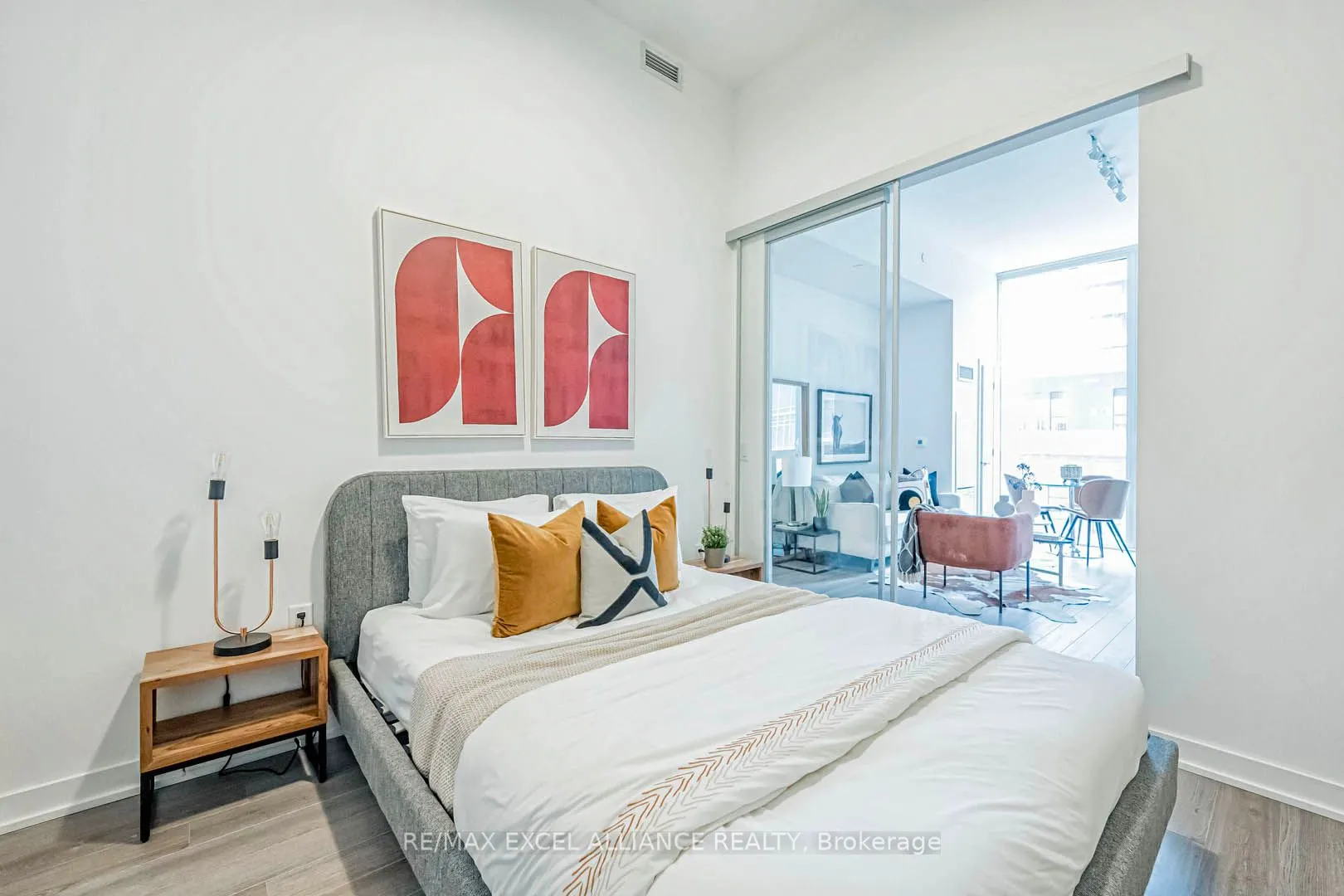 357 King Street W, #503