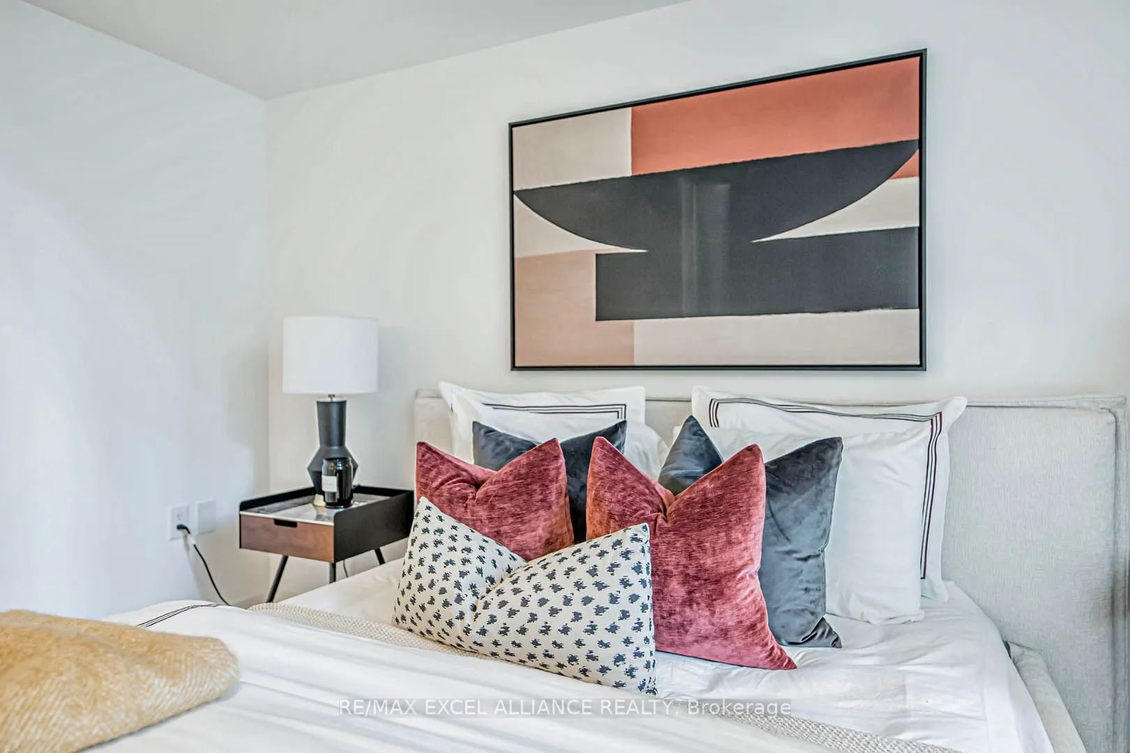 357 King Street W, #503