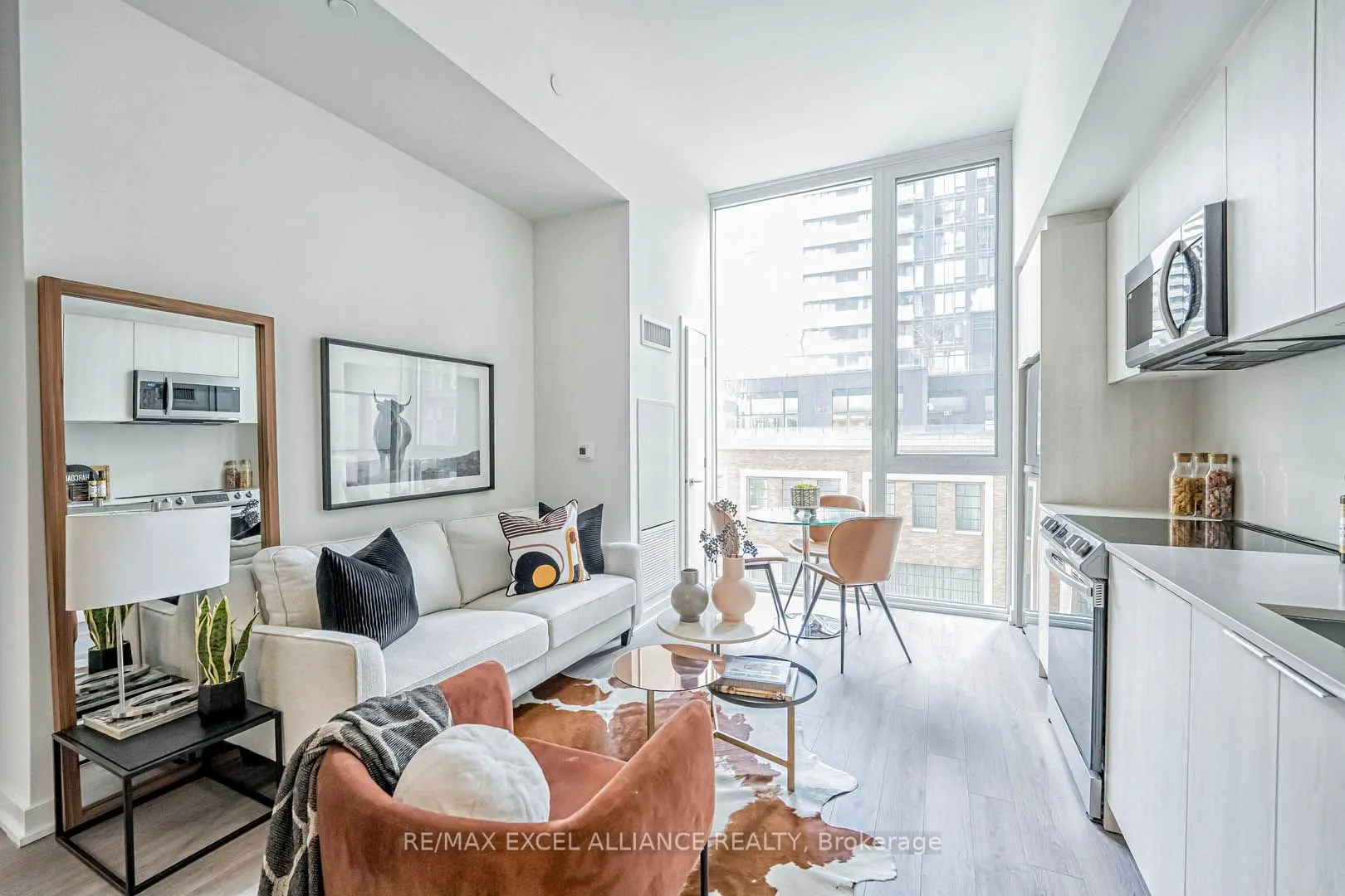 357 King Street W, #503