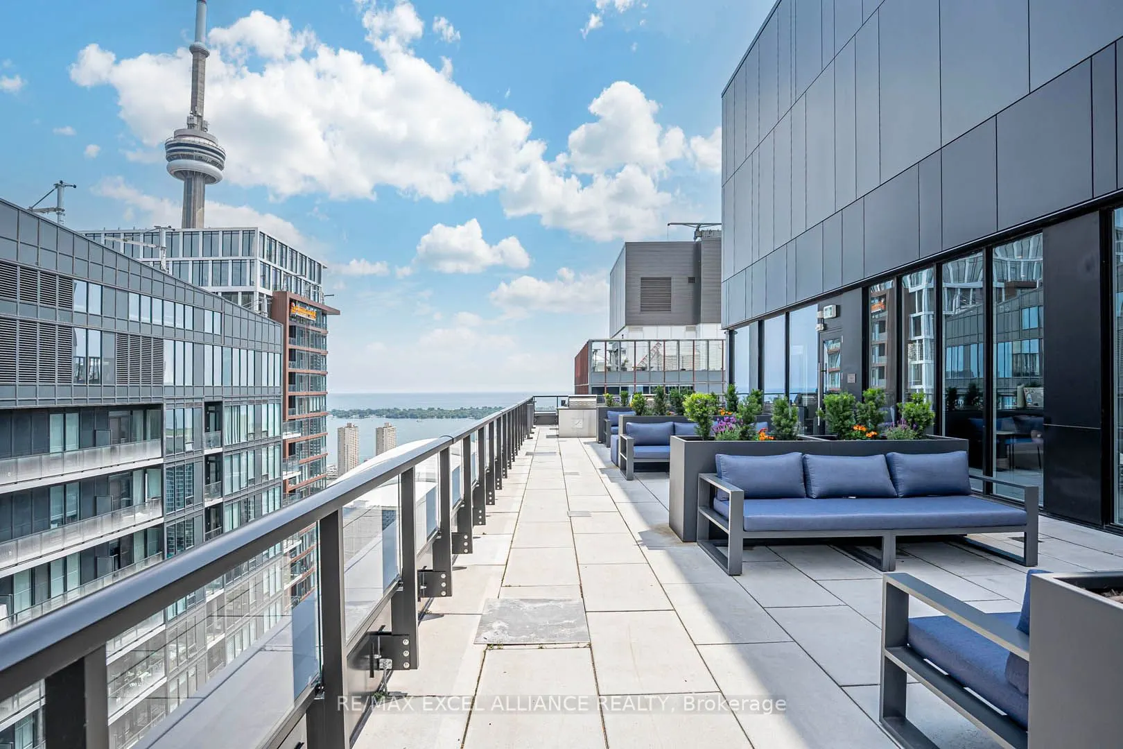 357 King Street W, #503