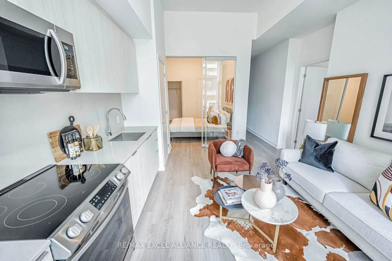 357 King Street W, #503