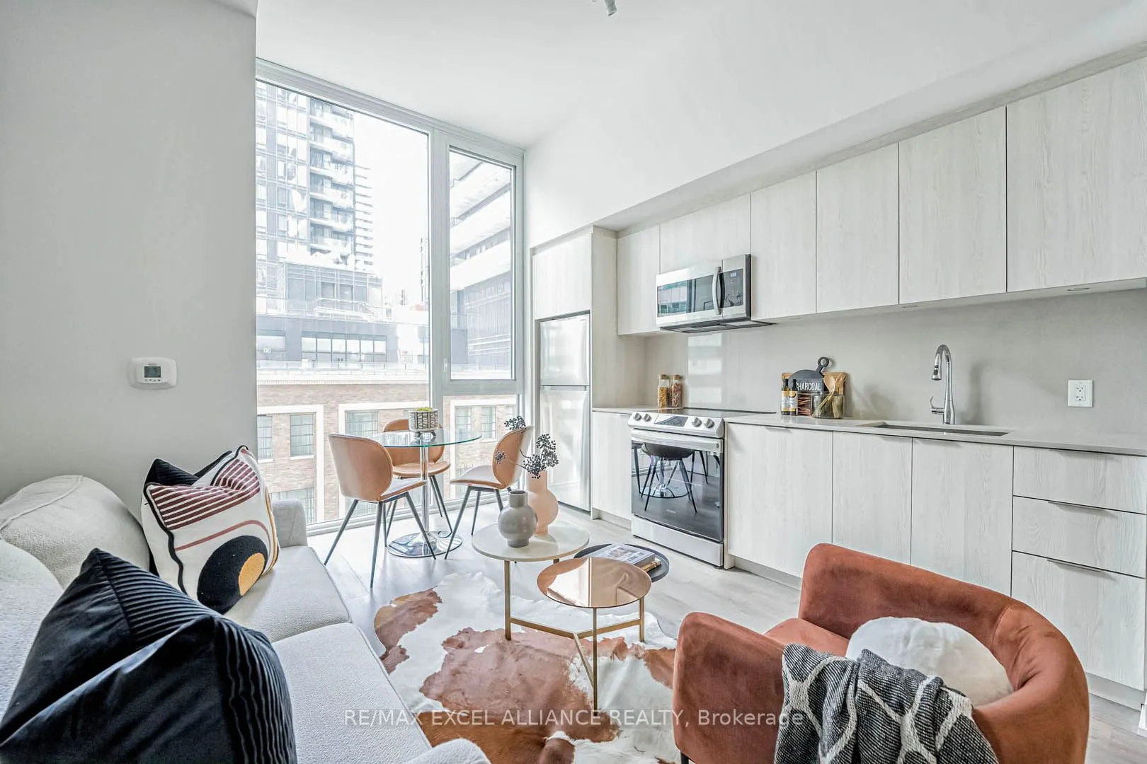 357 King Street W, #503