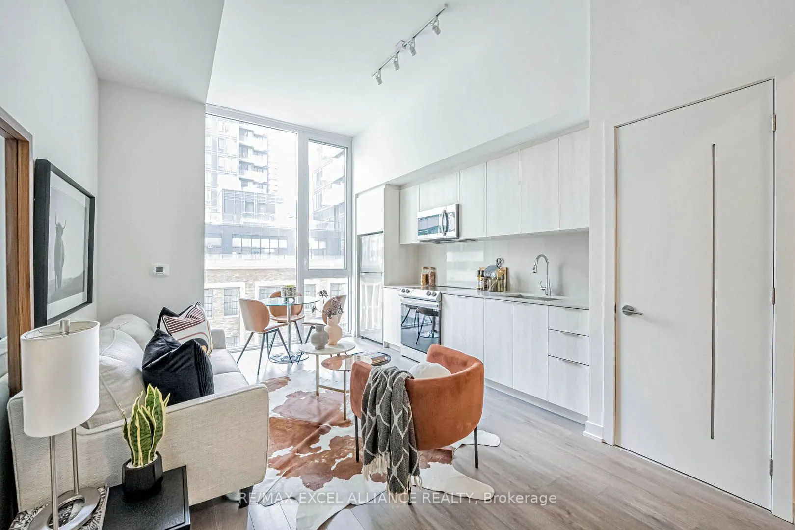 357 King Street W, #503