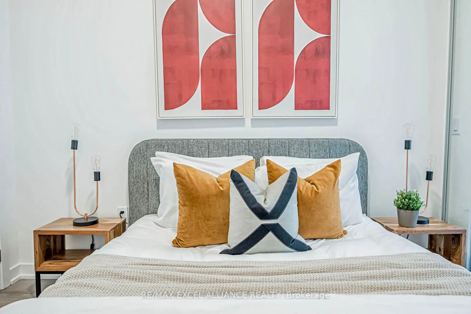 357 King Street W, #503