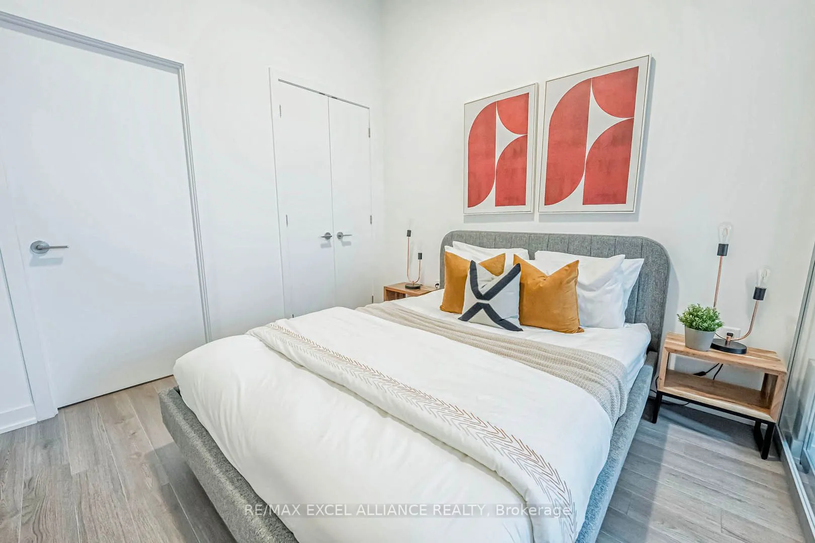 357 King Street W, #503