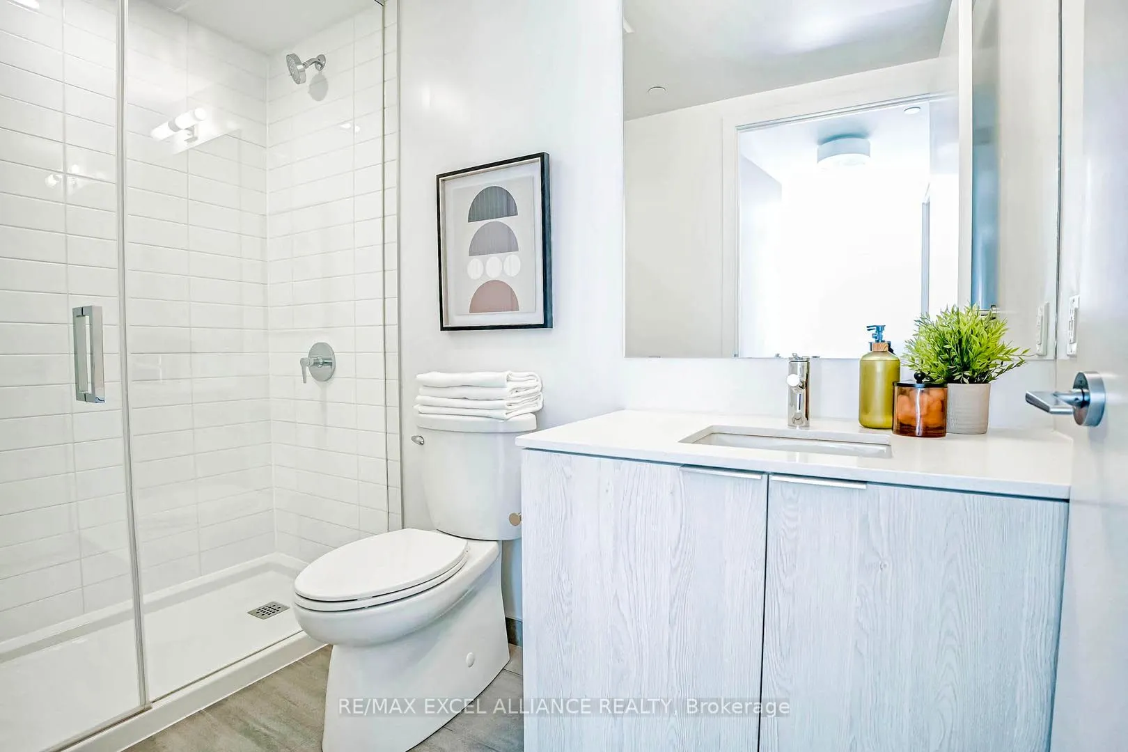 357 King Street W, #809