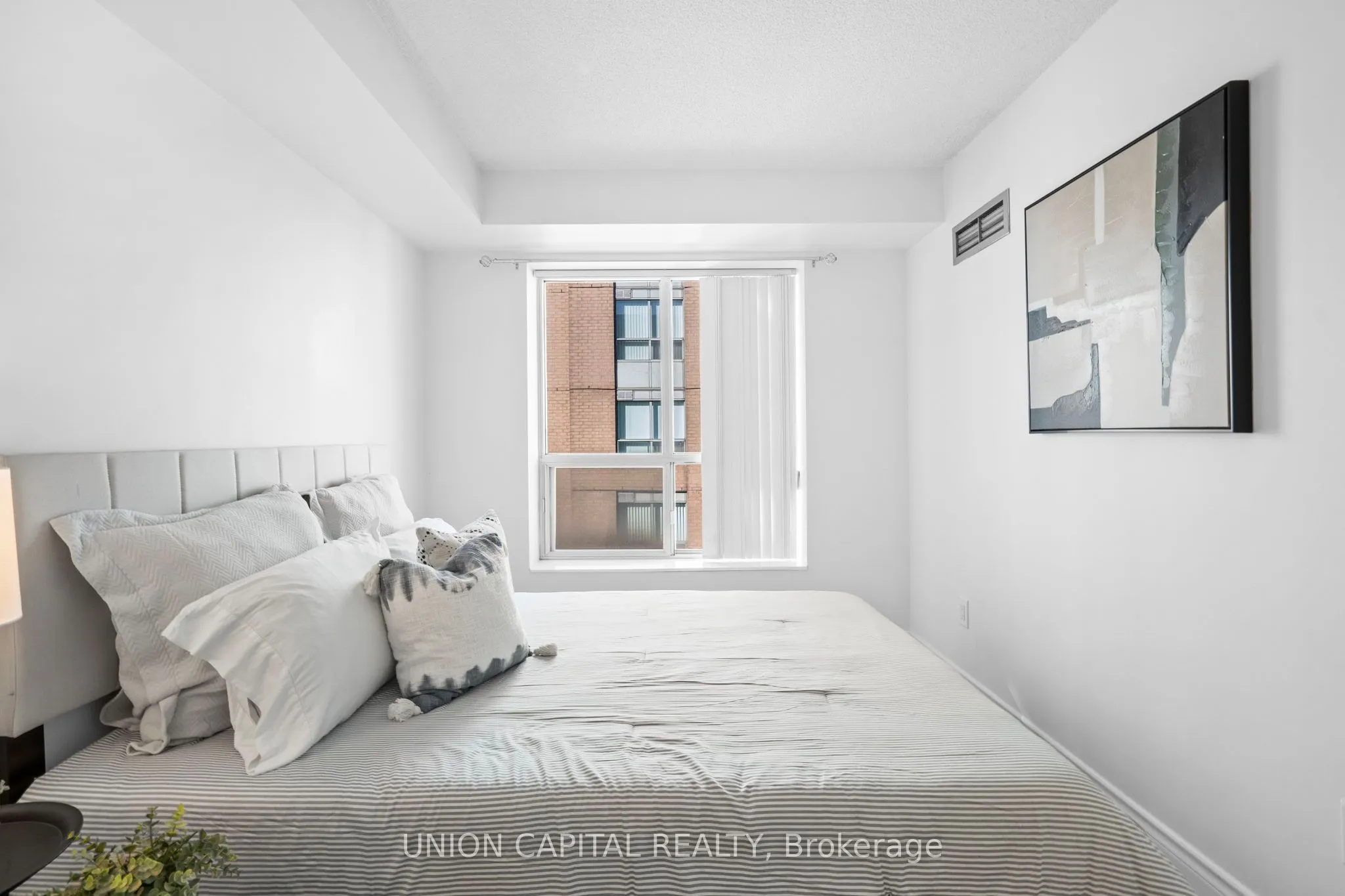 39 Pemberton Avenue, #LPH17