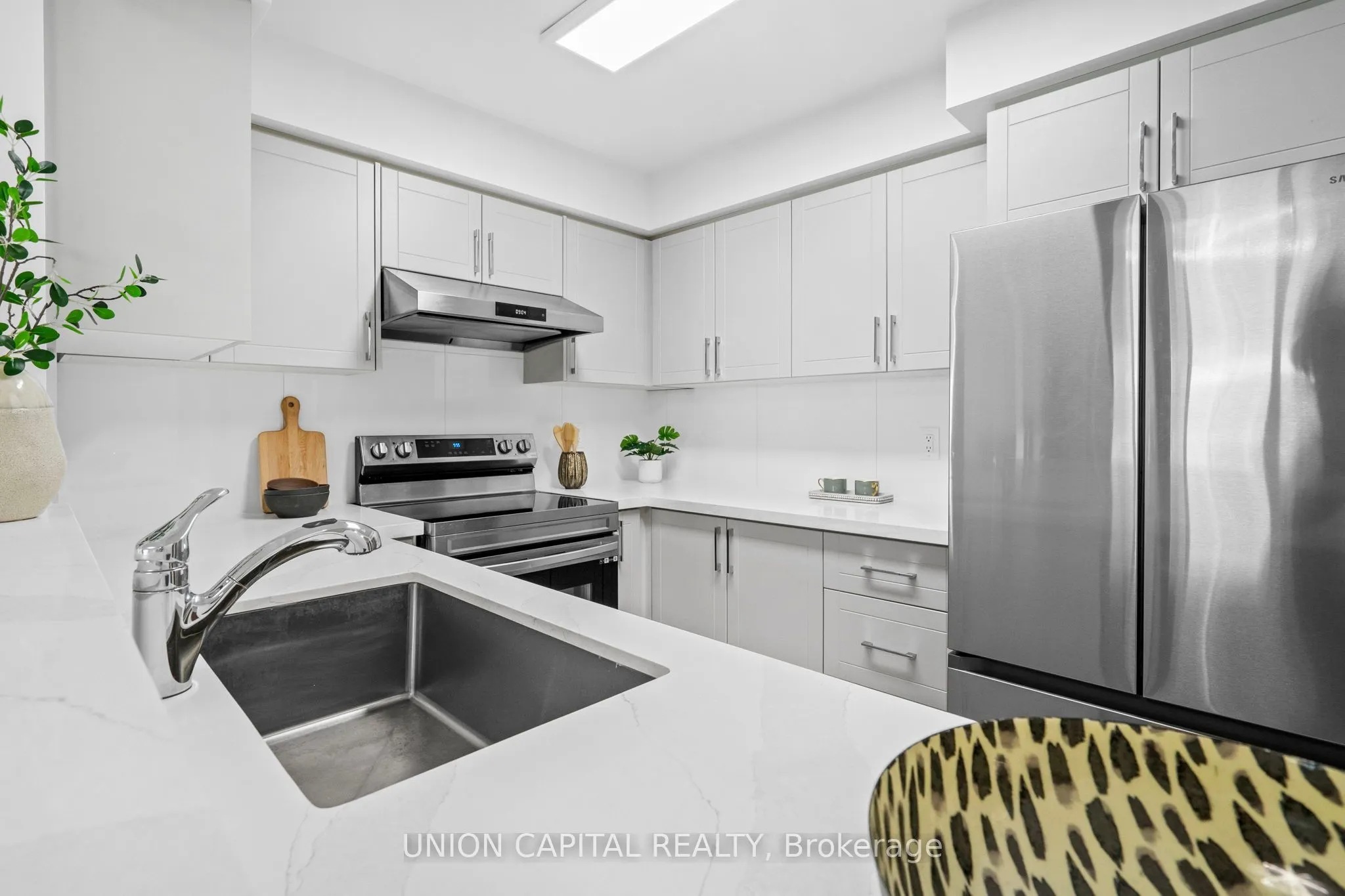 39 Pemberton Avenue, #LPH17