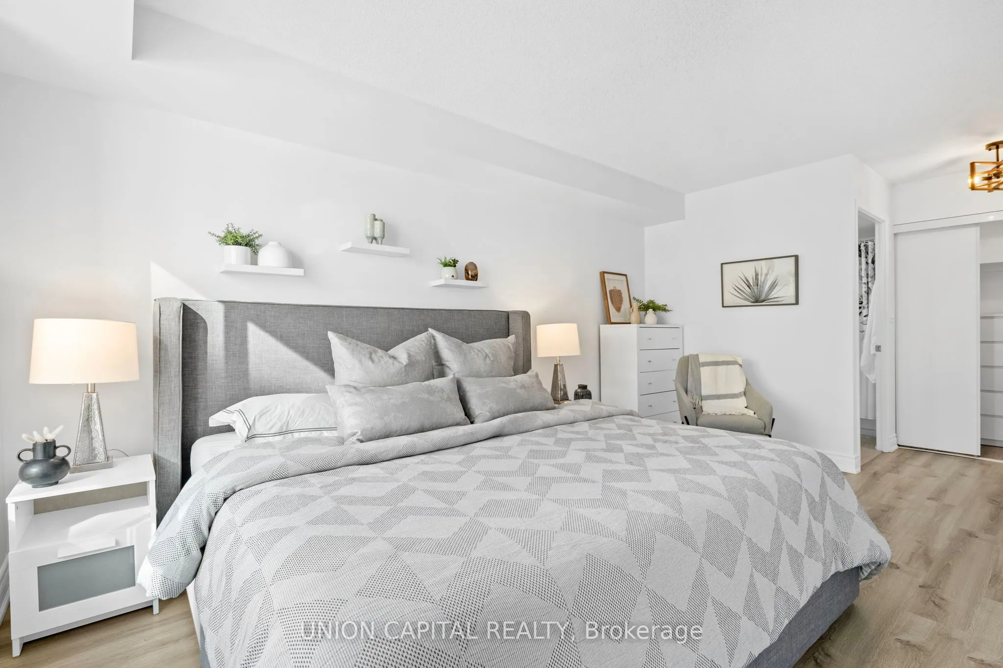 39 Pemberton Avenue, #LPH17