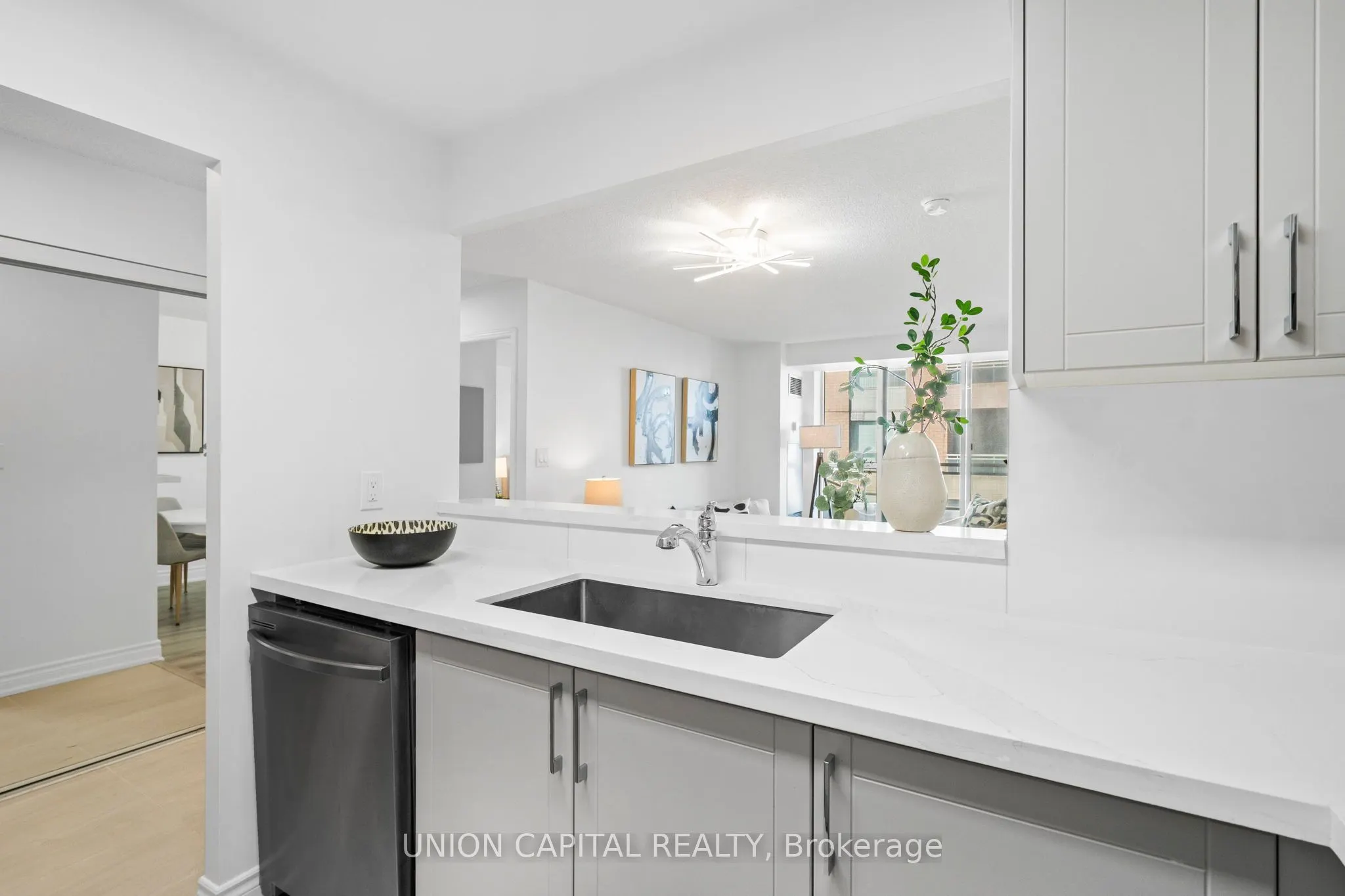 39 Pemberton Avenue, #LPH17