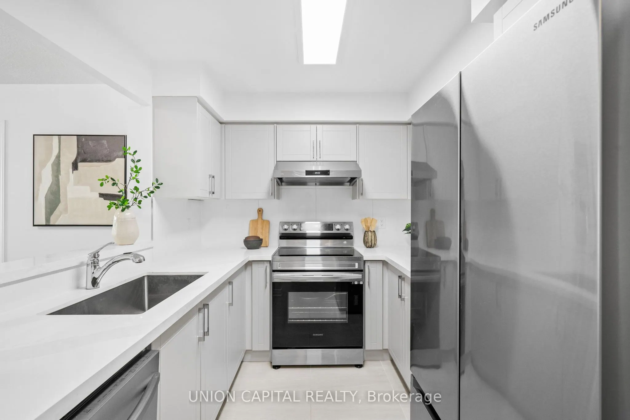 39 Pemberton Avenue, #LPH17