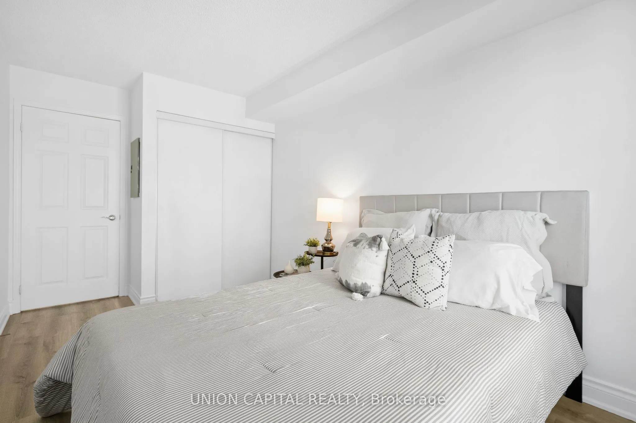 39 Pemberton Avenue, #LPH17