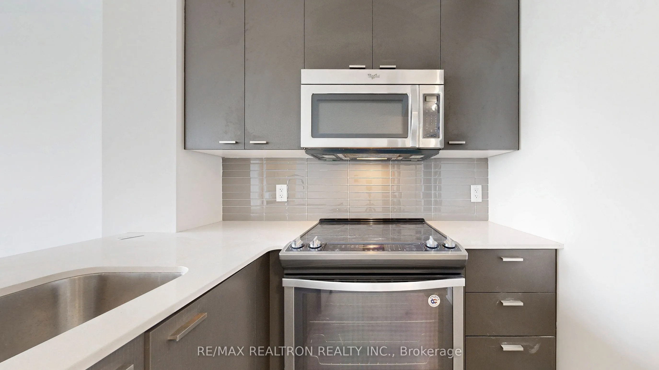 30 Roehampton Avenue, #3003