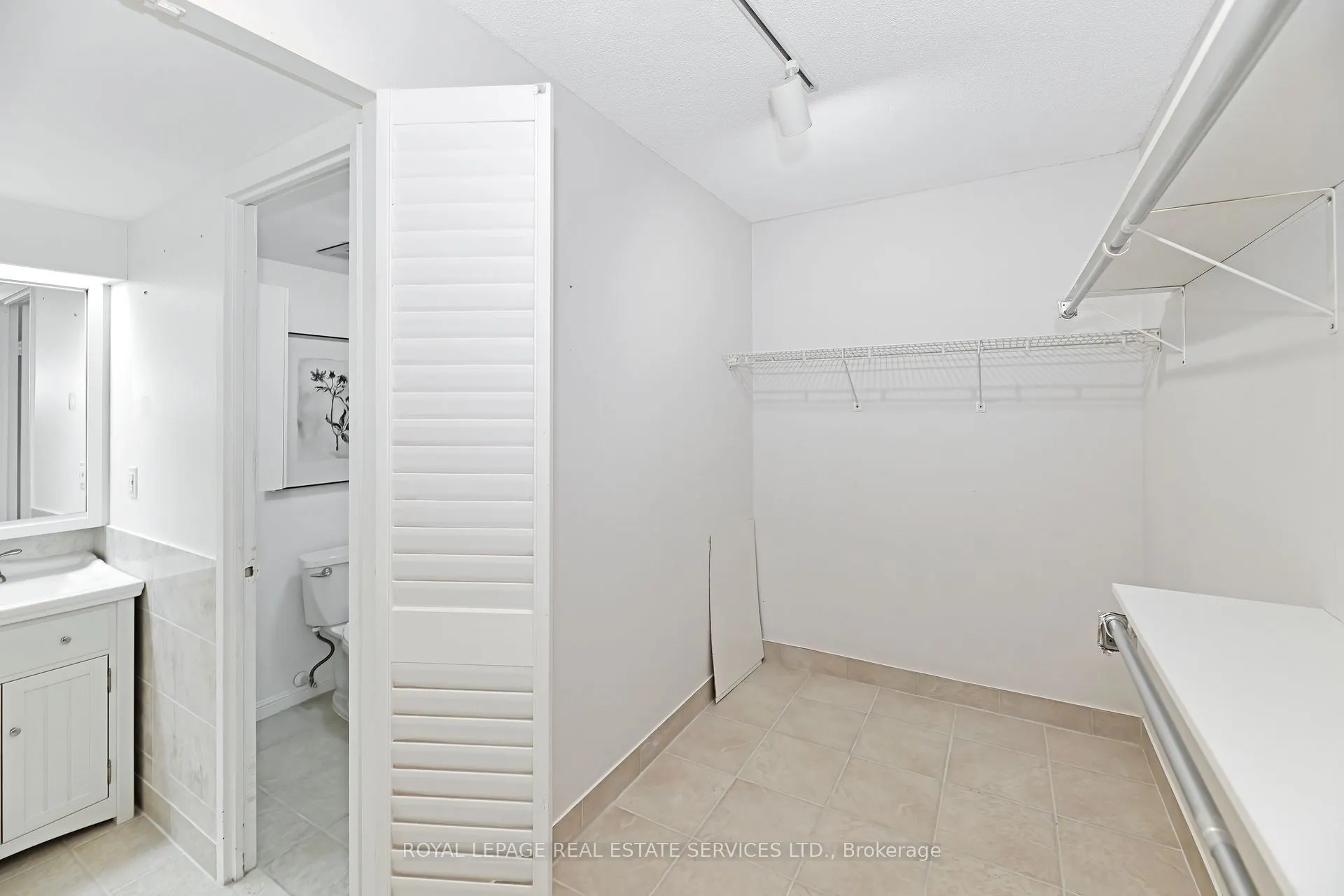 255 The Donway West, #320