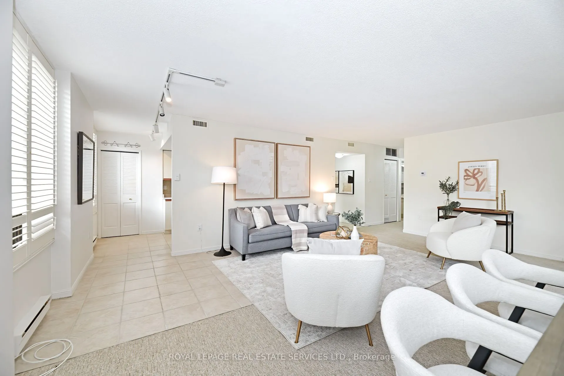 255 The Donway West, #320