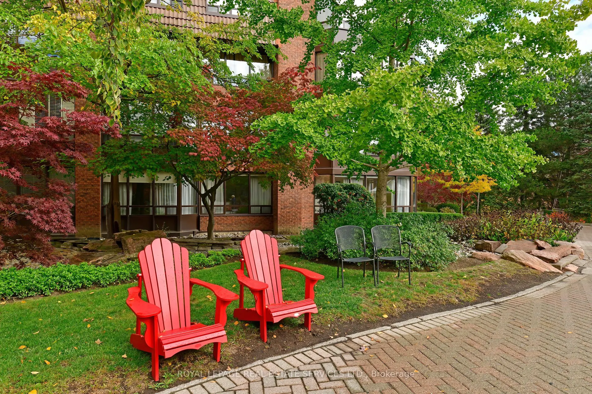 255 The Donway West, #320