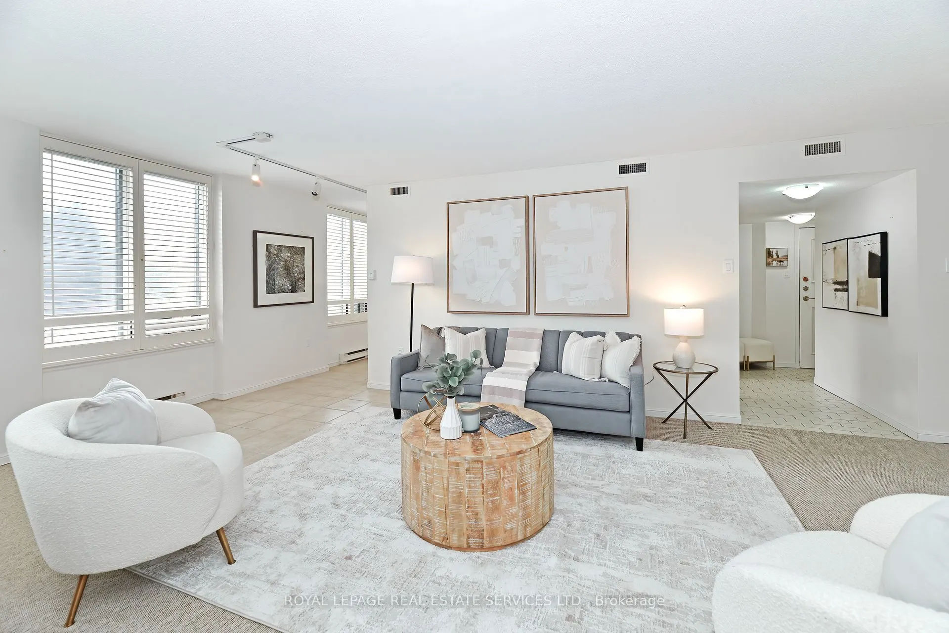 255 The Donway West, #320