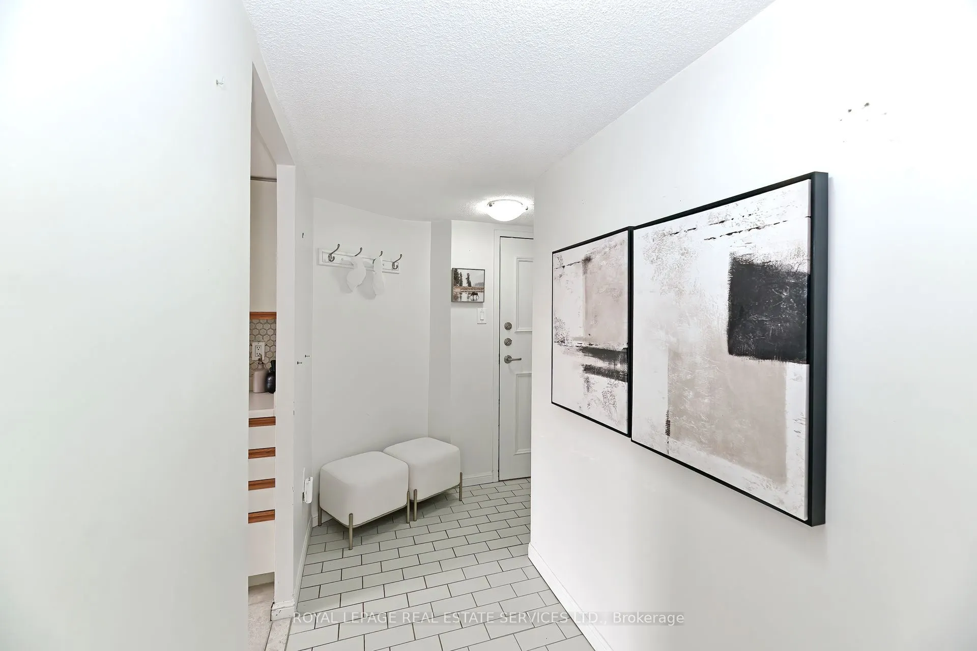 255 The Donway West, #320