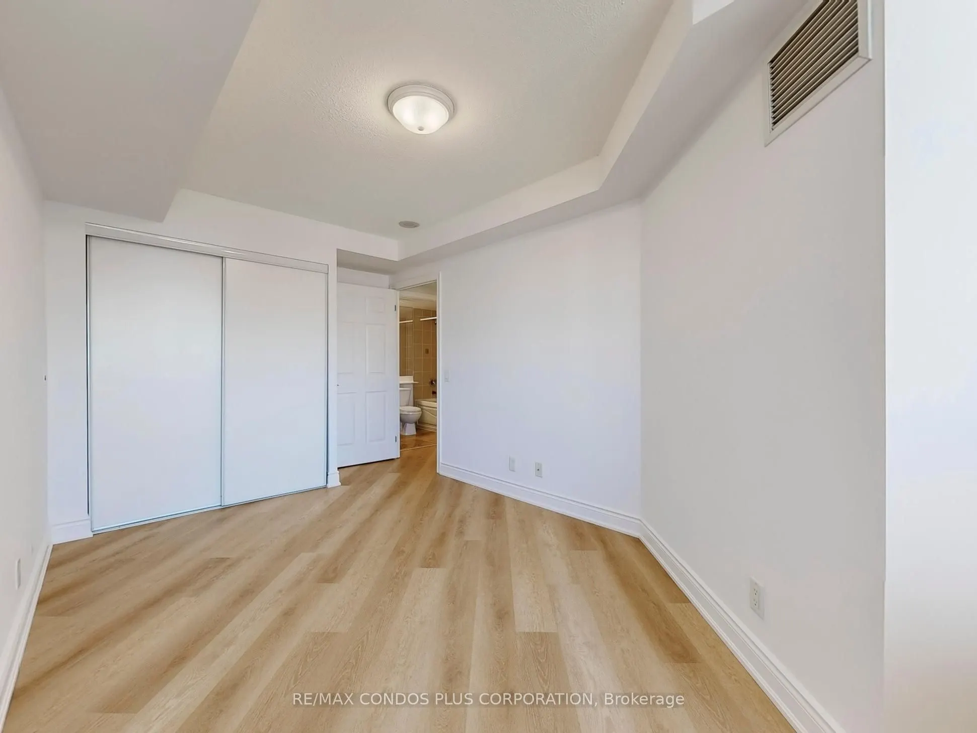 78 Harrison Garden Boulevard, #1801