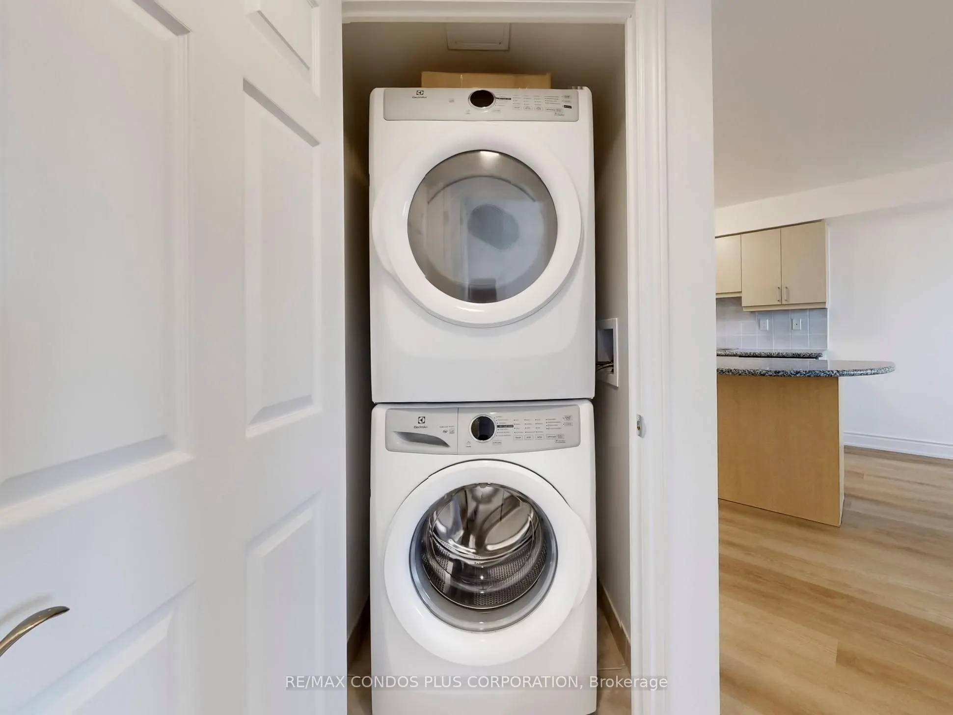 78 Harrison Garden Boulevard, #1801