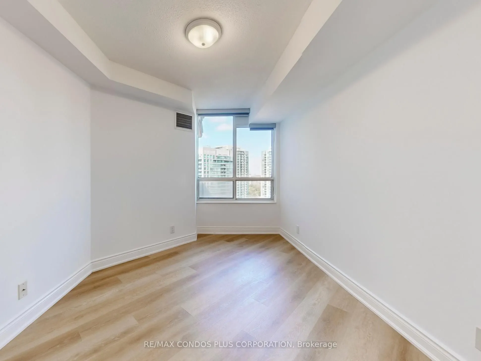 78 Harrison Garden Boulevard, #1801