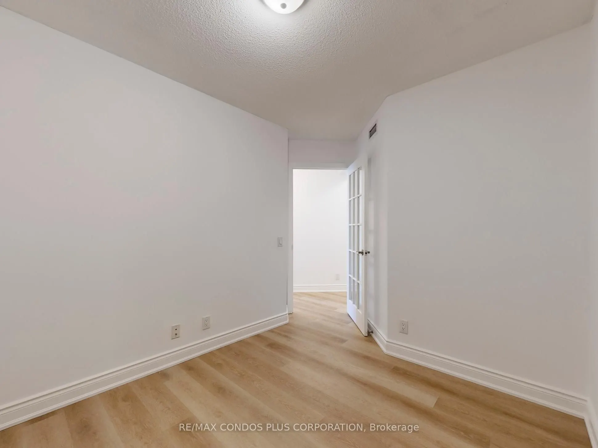 78 Harrison Garden Boulevard, #1801