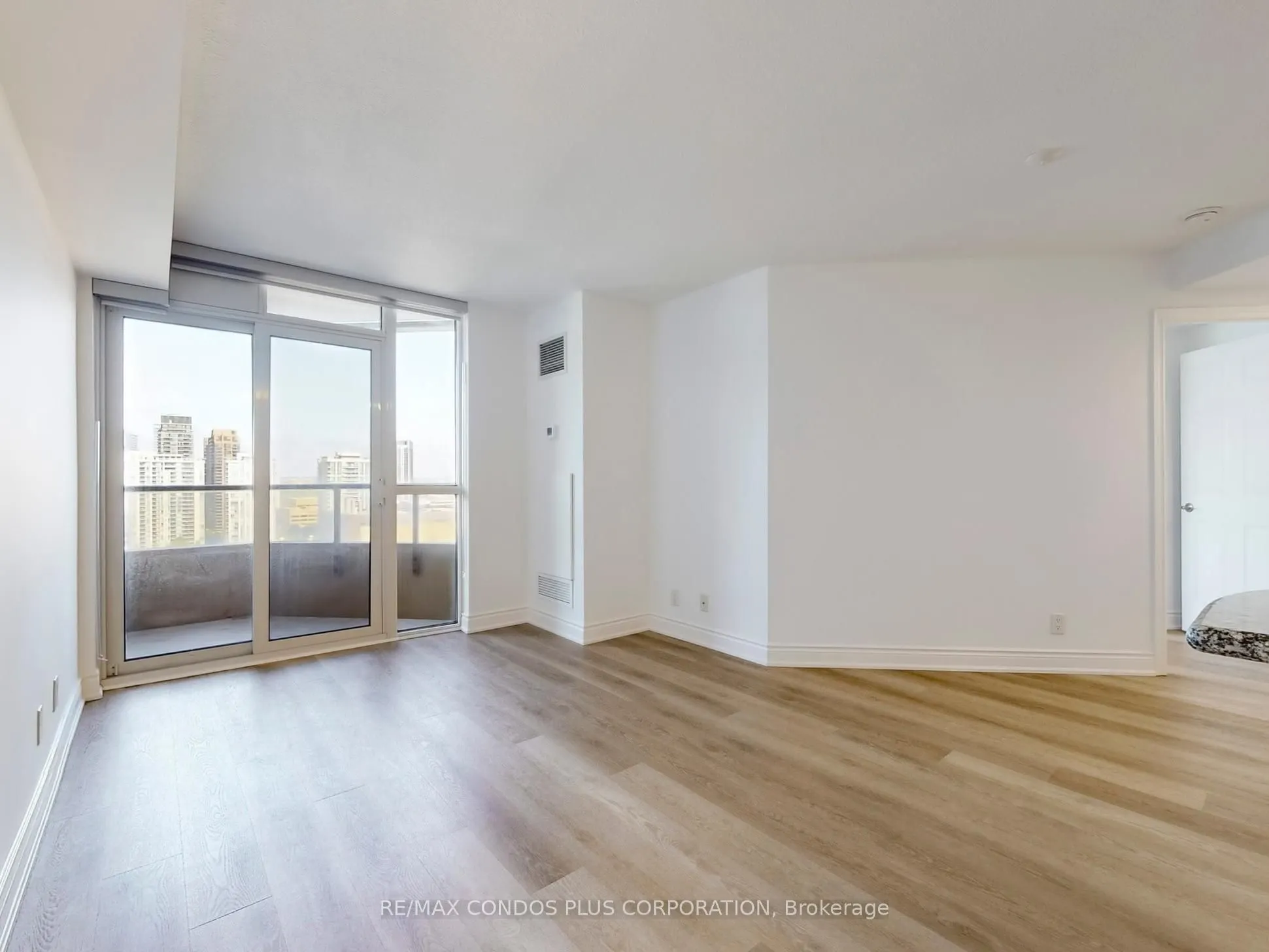 78 Harrison Garden Boulevard, #1801