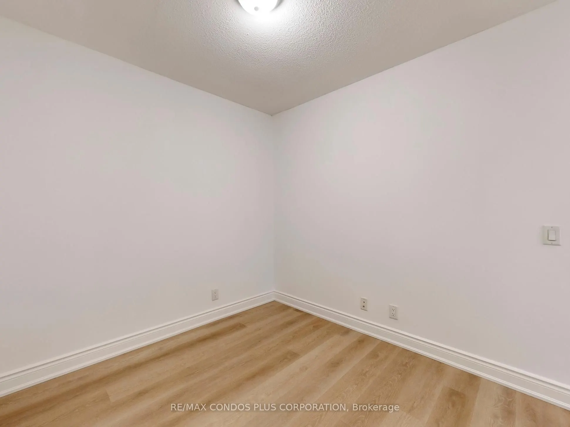 78 Harrison Garden Boulevard, #1801