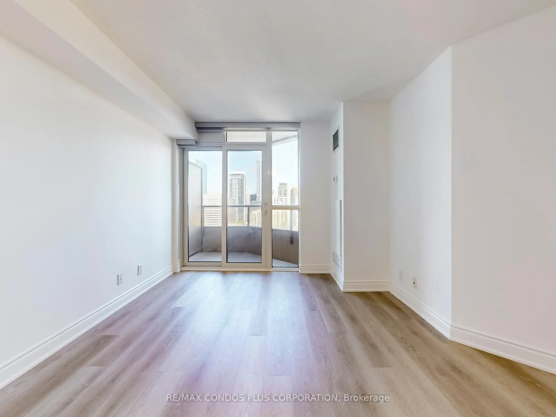 78 Harrison Garden Boulevard, #1801