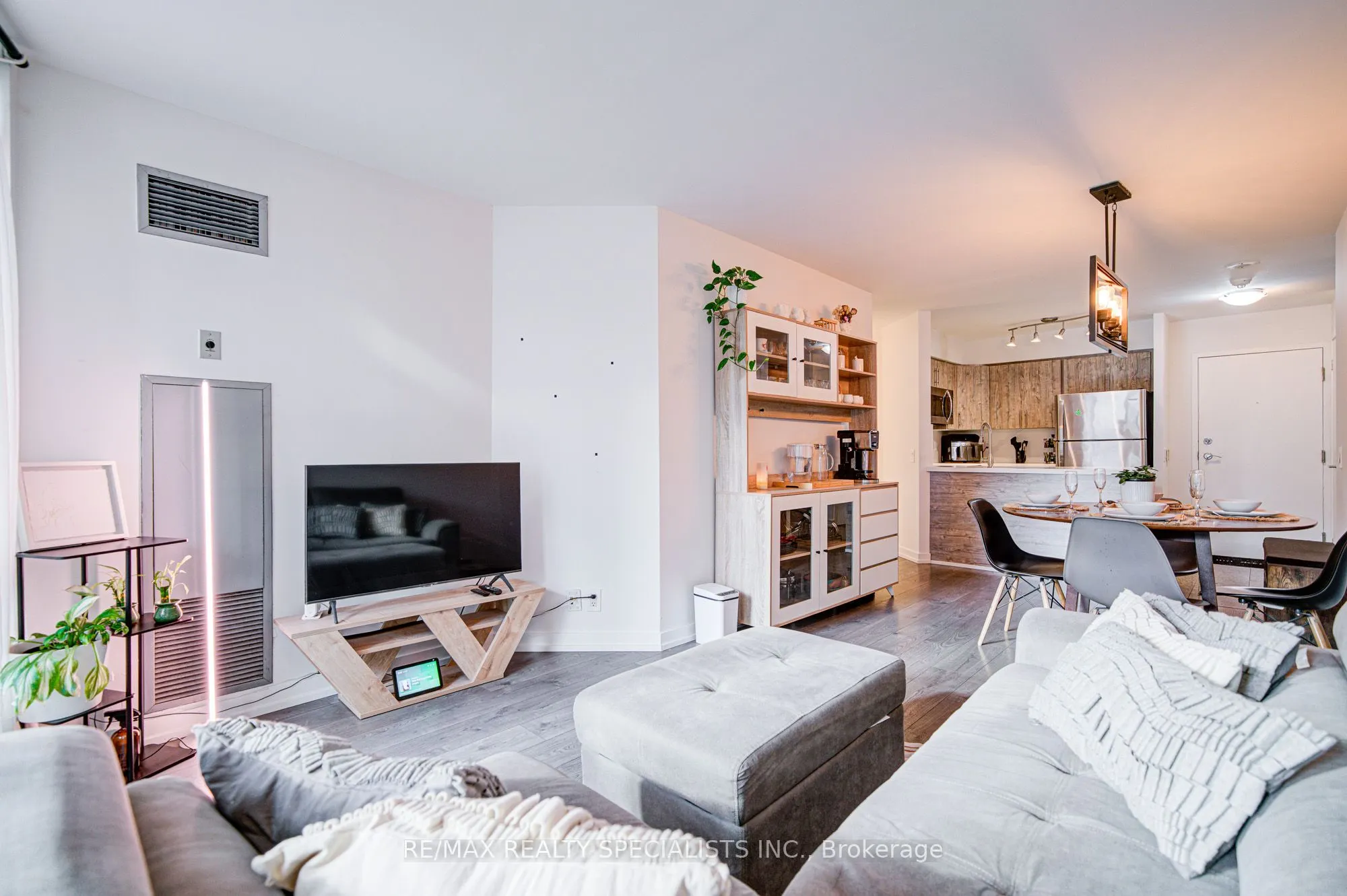 361 Front Street W, #608