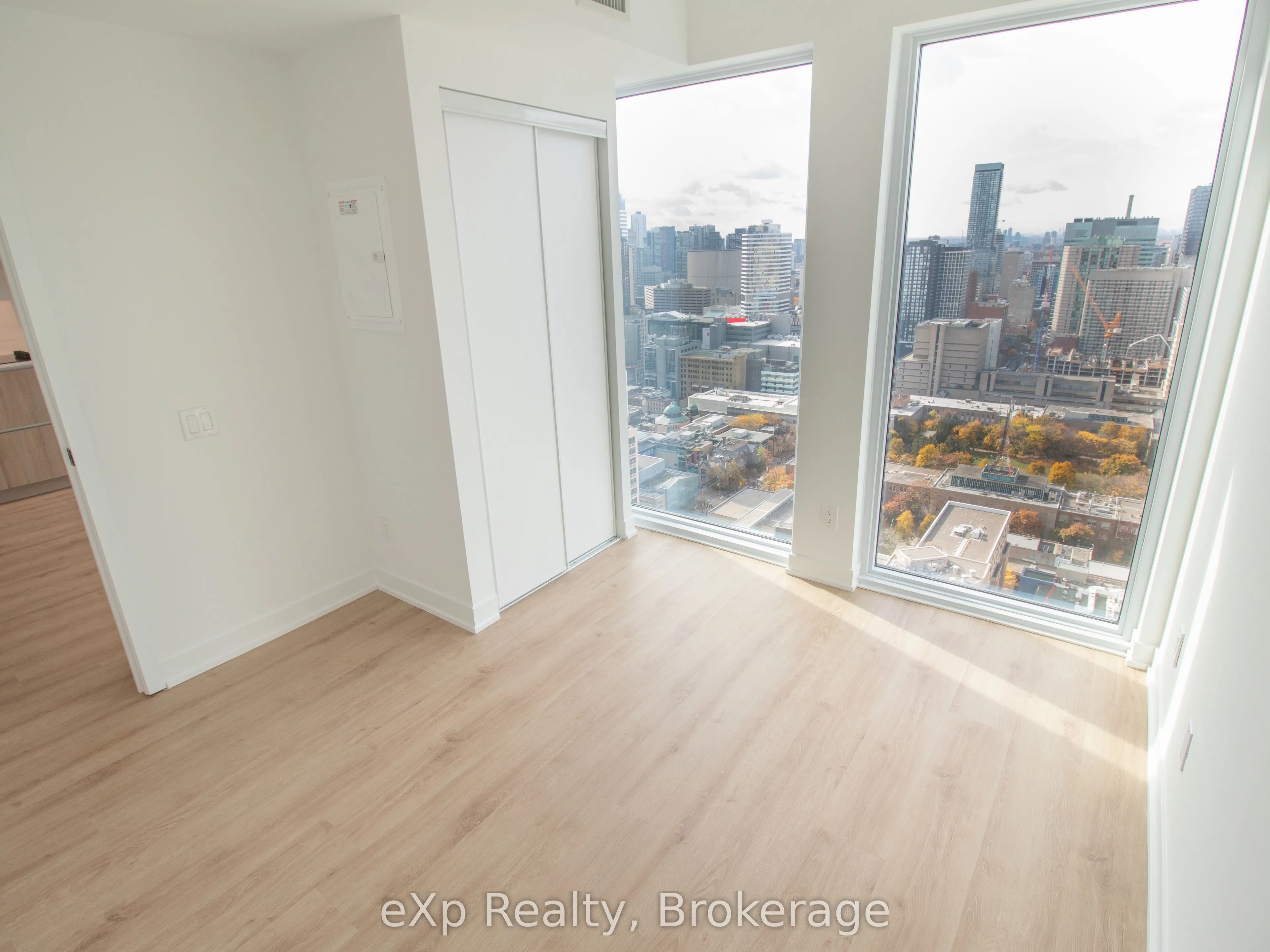 319 Jarvis Street, #4005