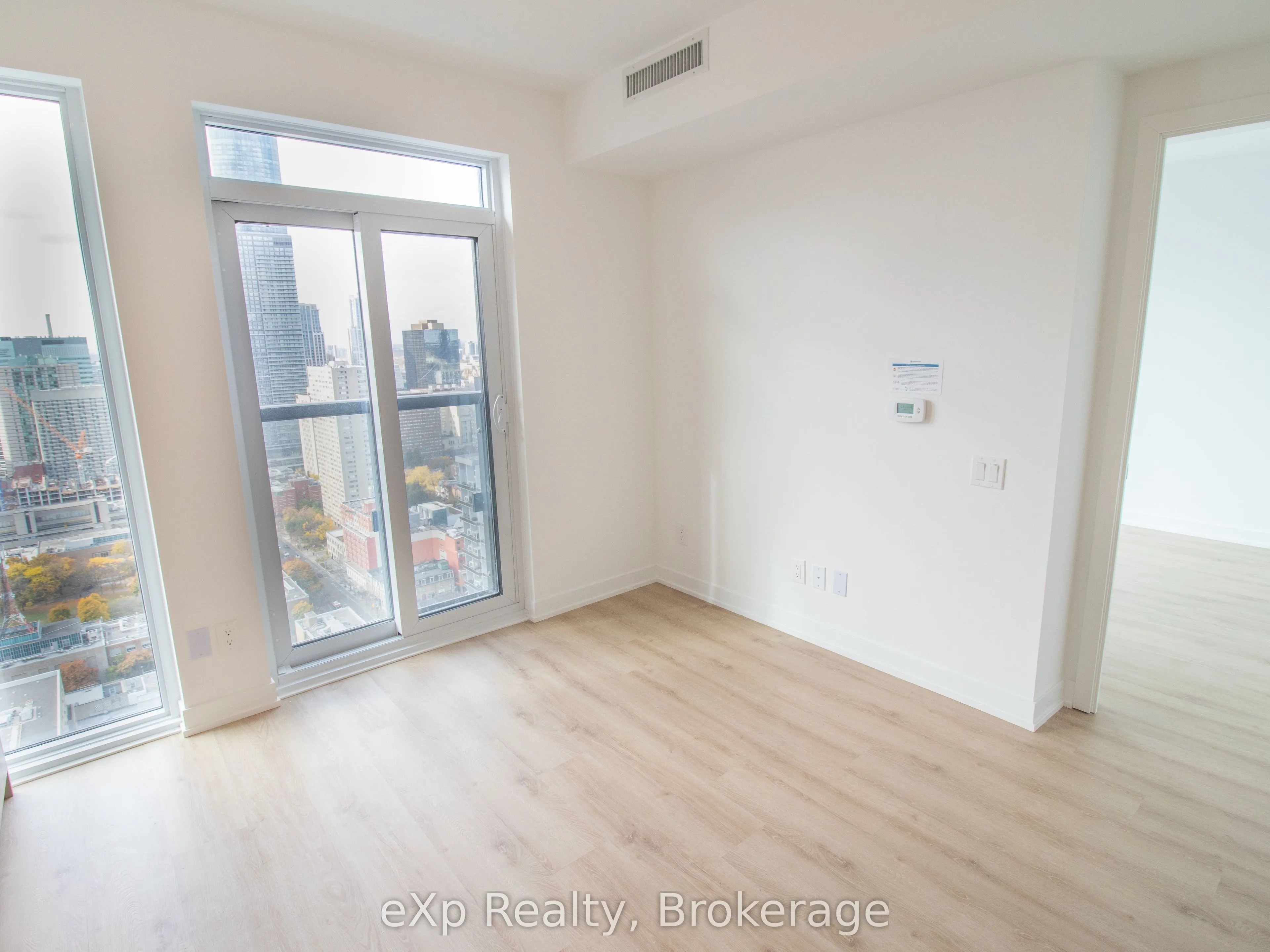 319 Jarvis Street, #4005