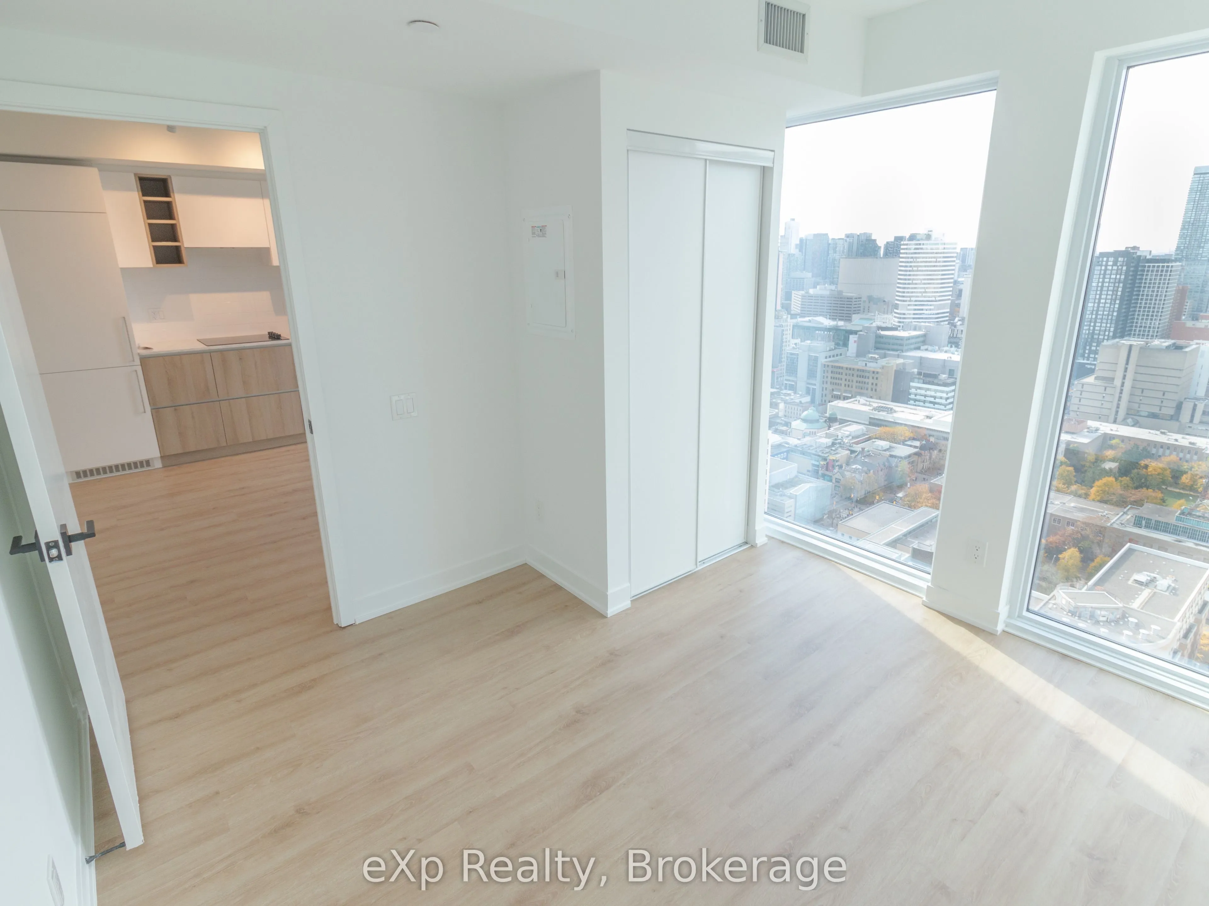 319 Jarvis Street, #4005