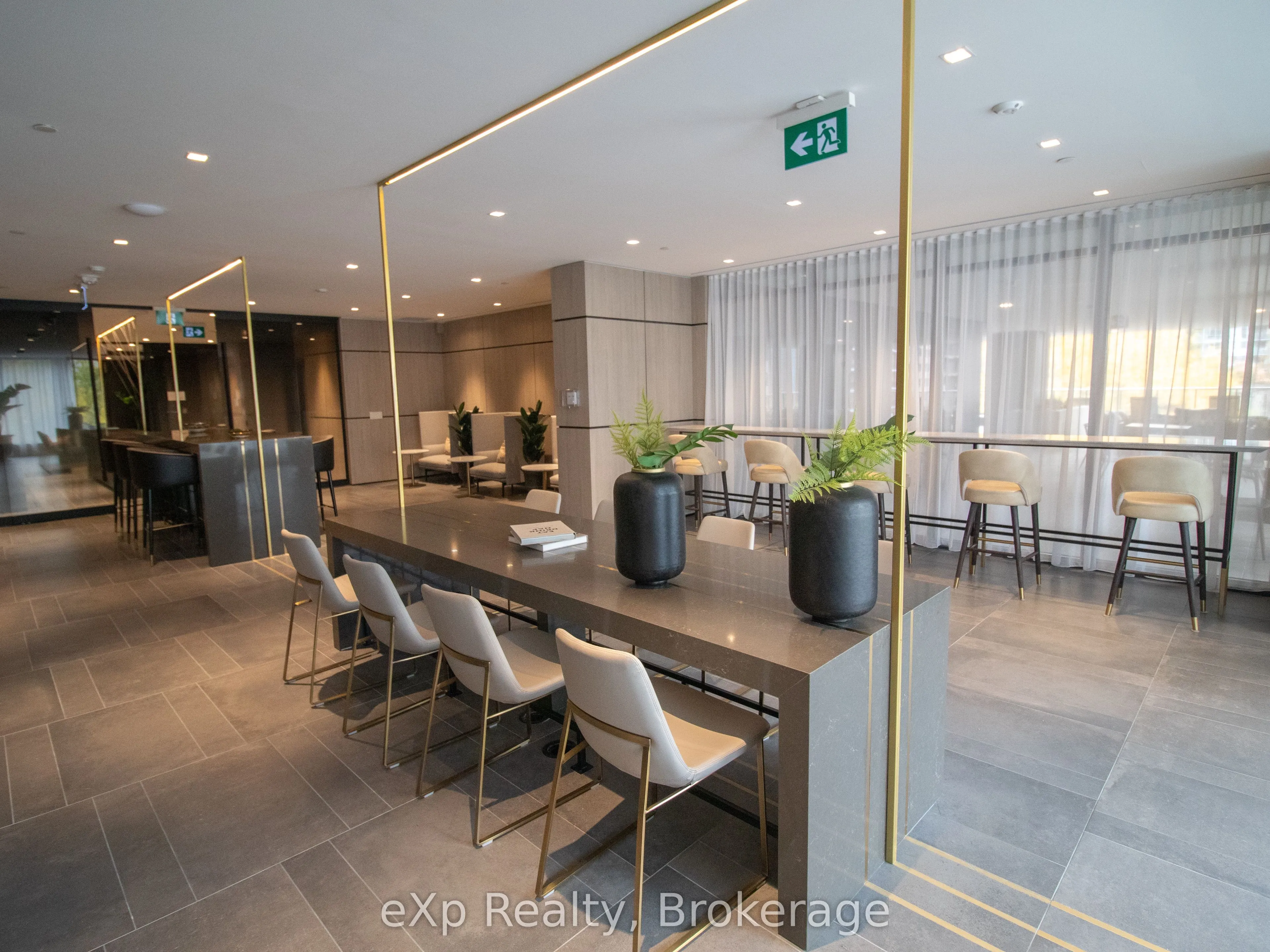 319 Jarvis Street, #4005