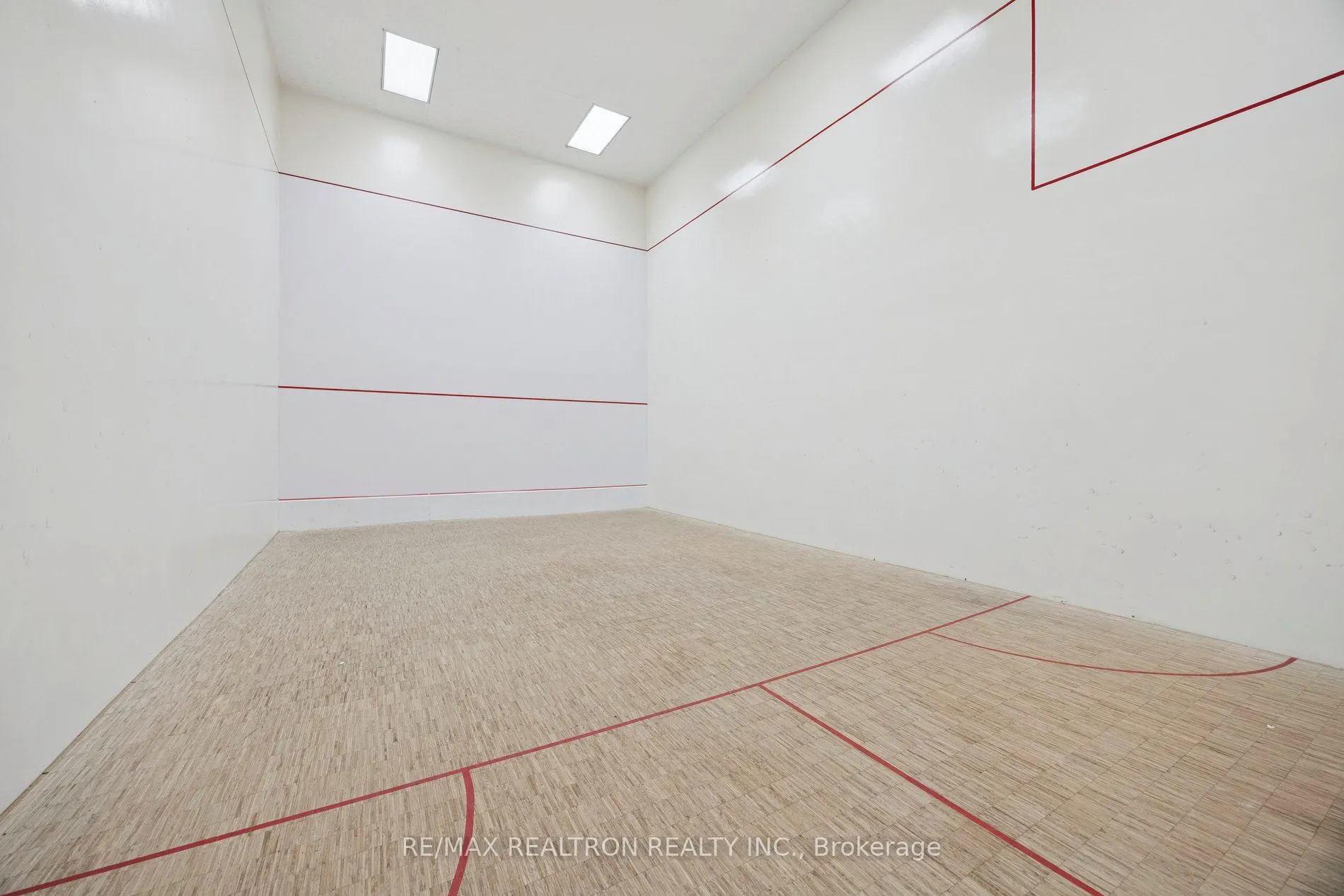 5444 Yonge Street, #201