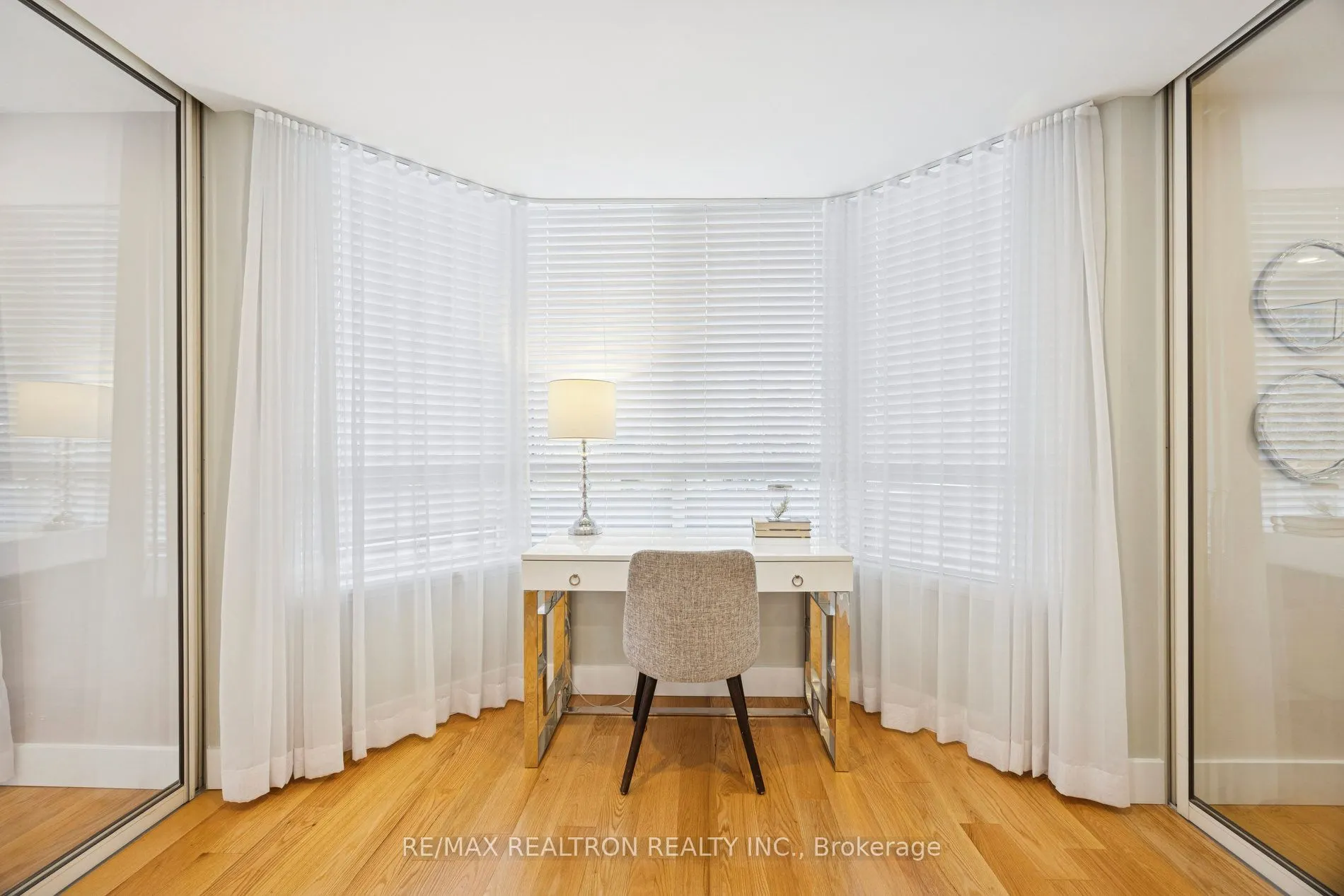 5444 Yonge Street, #201