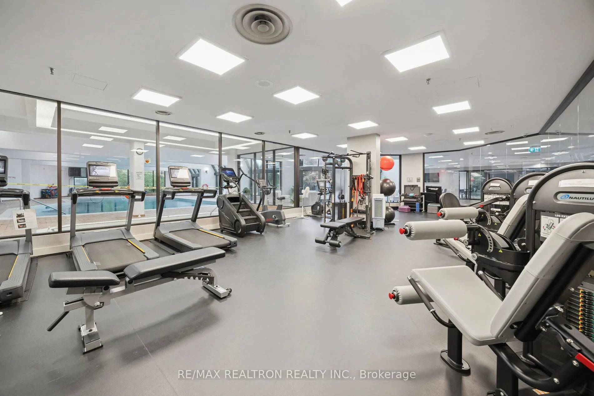 5444 Yonge Street, #201