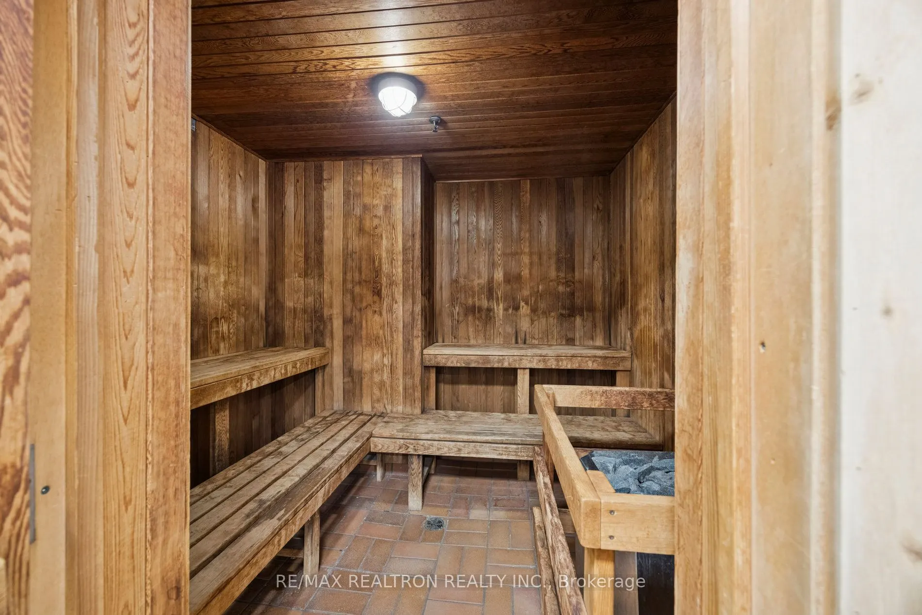 5444 Yonge Street, #201