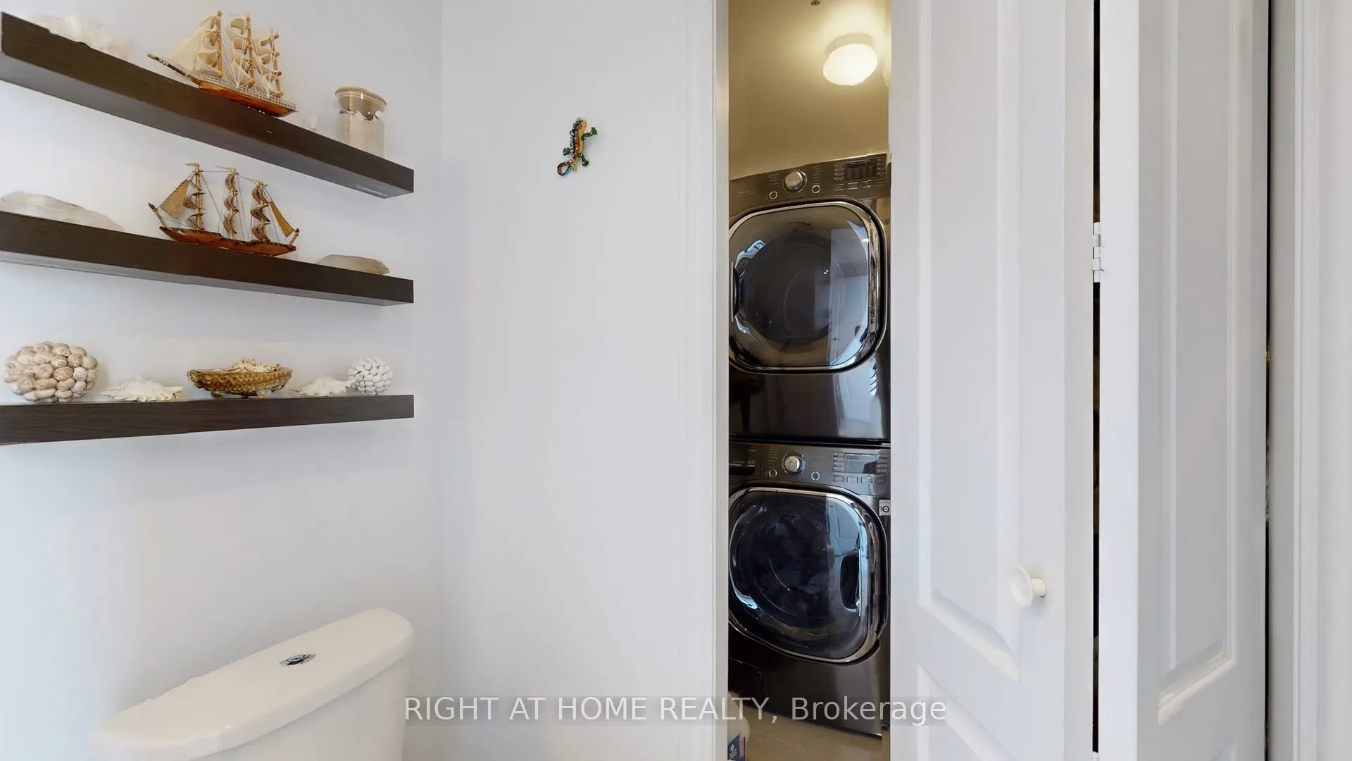 2756 Old Leslie Street, #1110