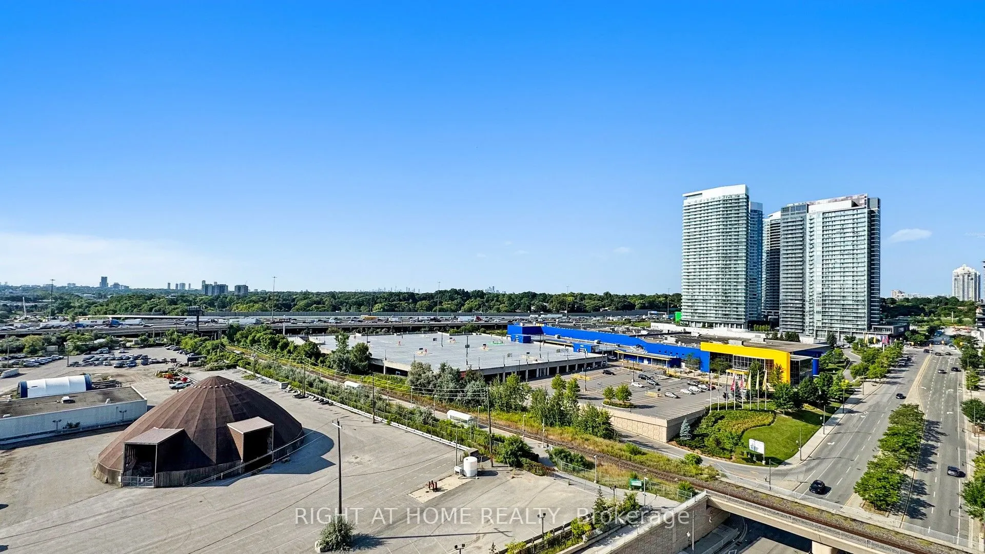 2756 Old Leslie Street, #1110