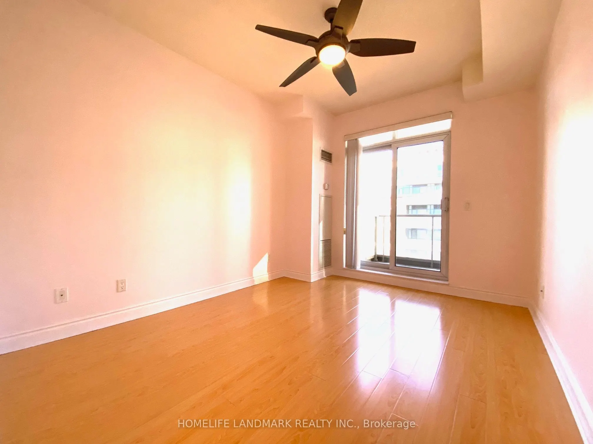 18 Kenaston Gardens, #608