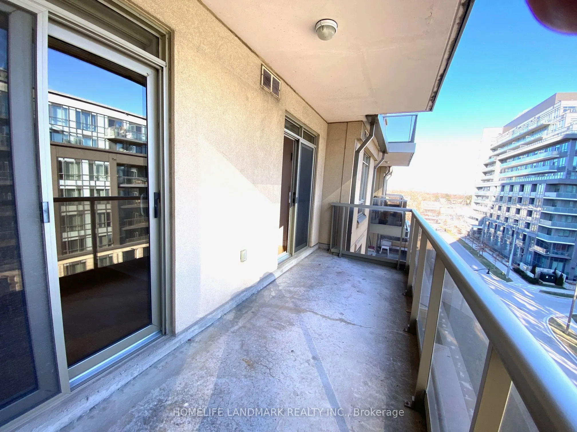 18 Kenaston Gardens, #608