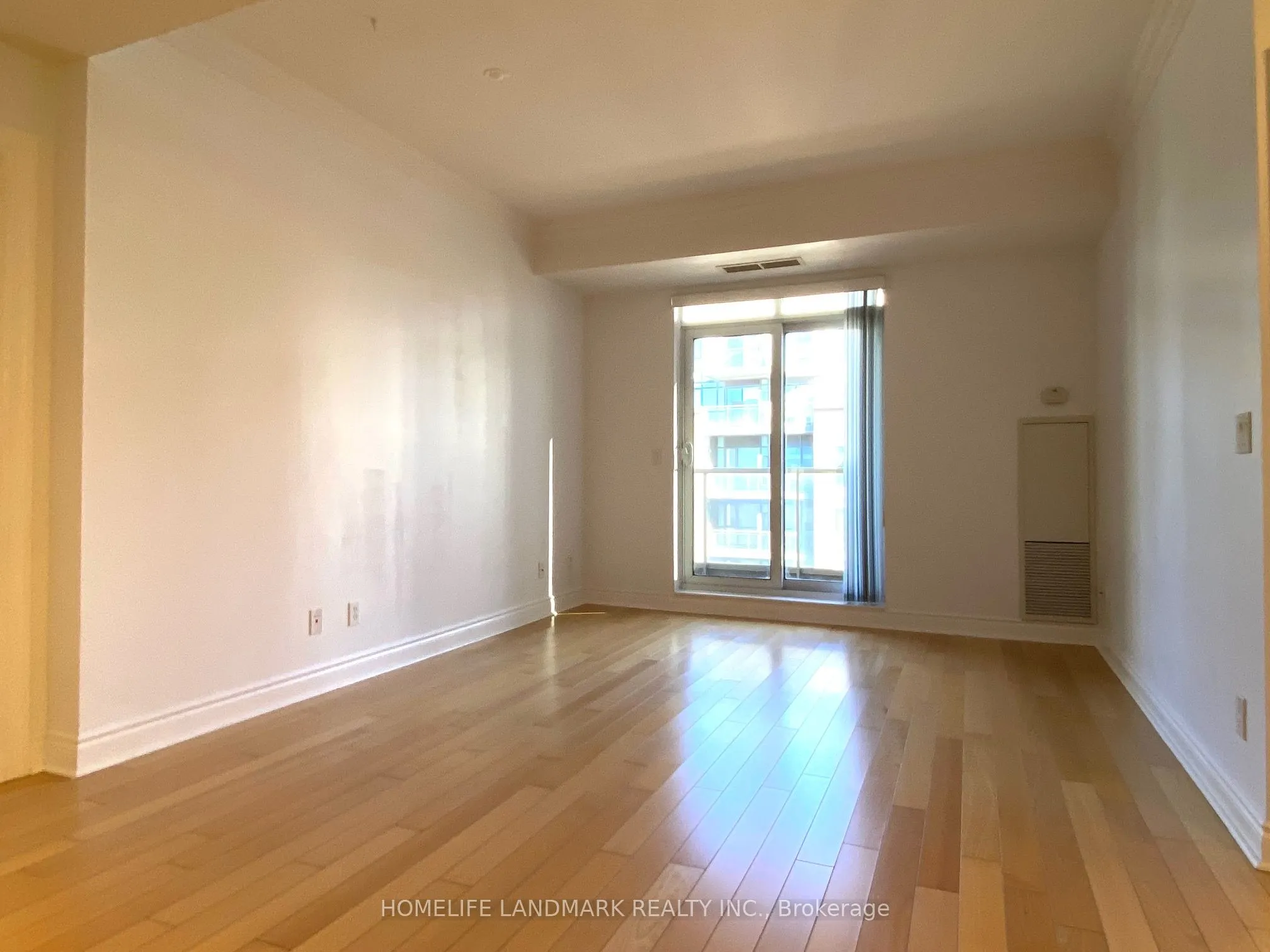 18 Kenaston Gardens, #608